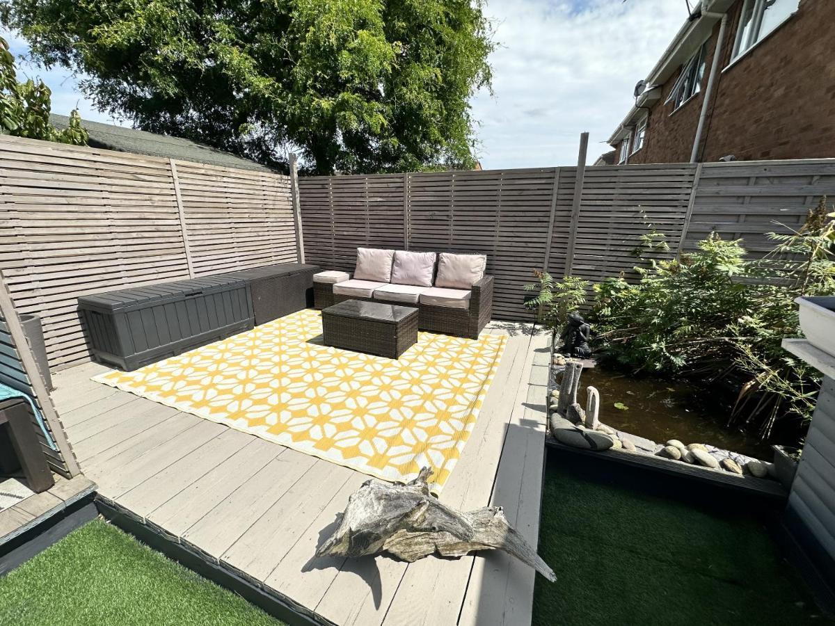 Fantastic 2-Bed House With Parking - Hosted By Hutch Lifestyle Βίλα Leamington Spa Εξωτερικό φωτογραφία