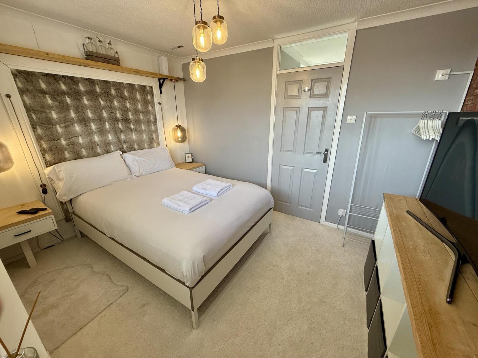 Fantastic 2-Bed House With Parking - Hosted By Hutch Lifestyle Βίλα Leamington Spa Εξωτερικό φωτογραφία