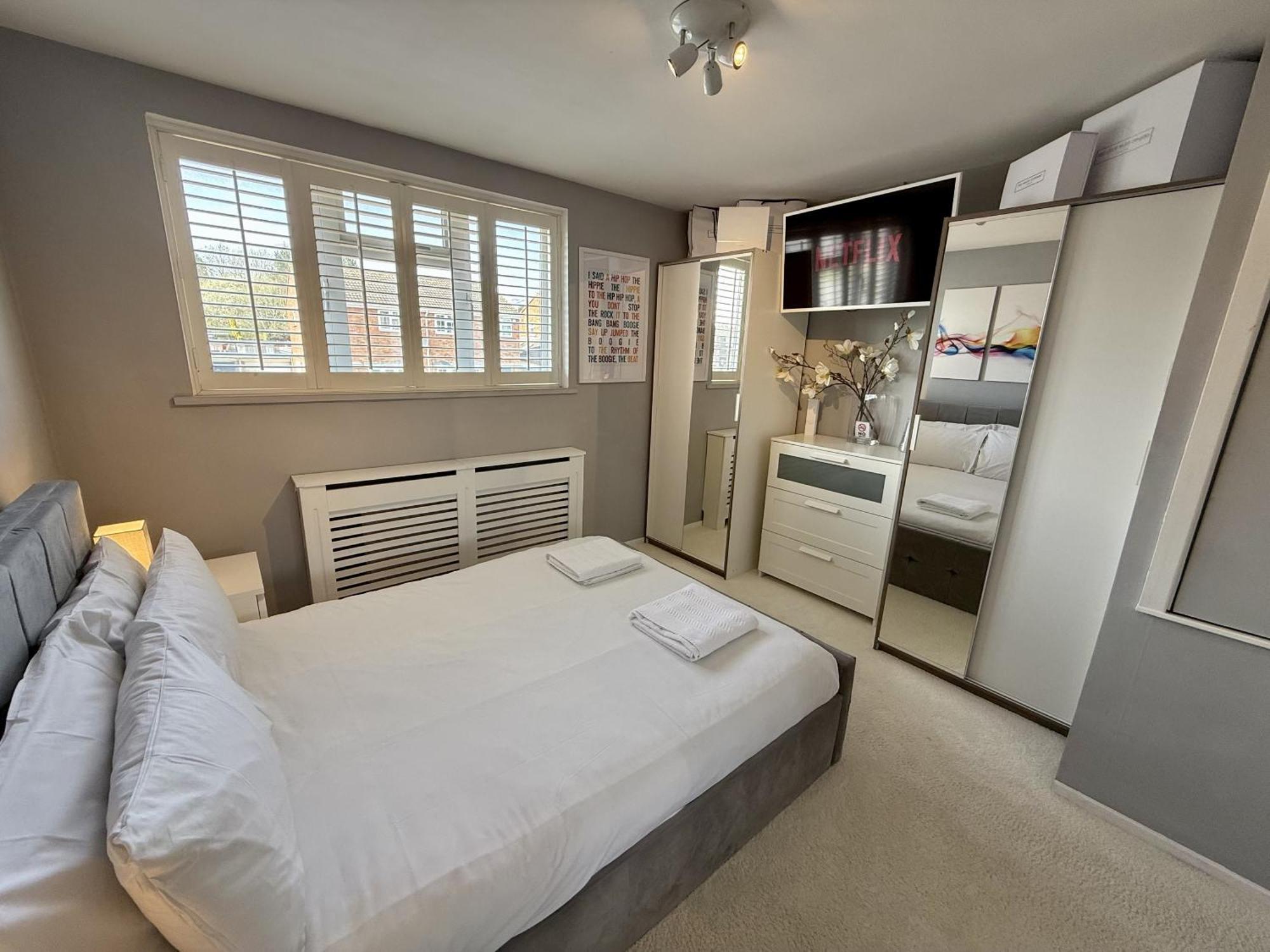 Fantastic 2-Bed House With Parking - Hosted By Hutch Lifestyle Βίλα Leamington Spa Εξωτερικό φωτογραφία
